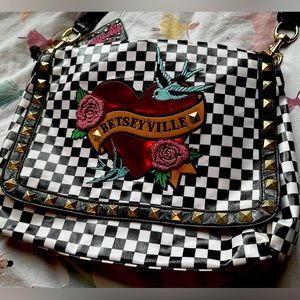 Betseyville by Betsey Johnson messenger bag